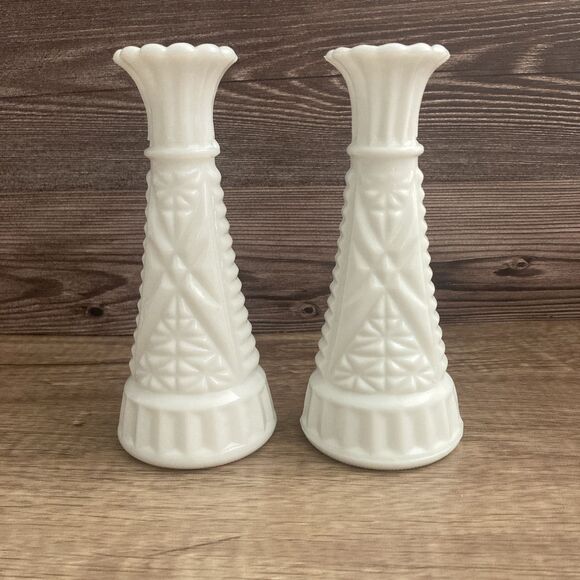 Vintage Milk Glass Bud Vases 6" Set of 2 Diamond Pattern Geometric Scalloped - Picture 1 of 11